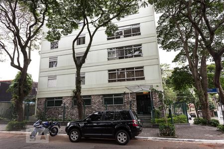 Apartamento à venda com 120m², 3 quartos e 1 vaga Apartamento à venda com 120m², 3 quartos e 1 vagaFachada