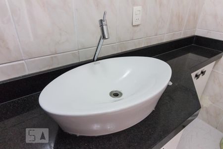 Banheiro de apartamento para alugar com 3 quartos, 55m² em Santana, São Paulo
