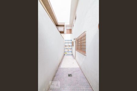 Casa para alugar com 216m², 3 quartos e 3 vagas Casa para alugar com 216m², 3 quartos e 3 vagasCorredor
