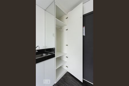 Studio para alugar com 25m², 1 quarto e 1 vaga Studio para alugar com 25m², 1 quarto e 1 vagaSuíte