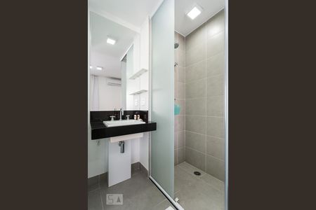 Studio para alugar com 25m², 1 quarto e 1 vaga Studio para alugar com 25m², 1 quarto e 1 vagaBanheiro