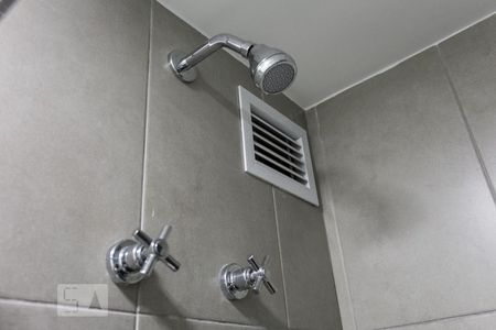 Banheiro de kitnet/studio à venda com 1 quarto, 27m² em Vila Olímpia, São Paulo