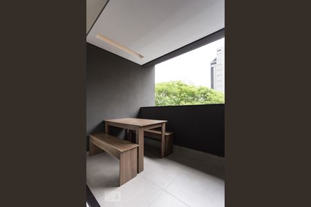Varanda de kitnet/studio à venda com 1 quarto, 27m² em Vila Olímpia, São Paulo