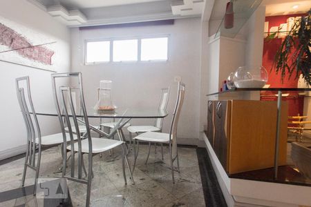 Apartamento à venda com 190m², 2 quartos e 1 vagaSala