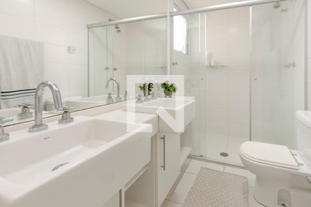 Apartamento à venda com 99m², 3 quartos e 2 vagas Apartamento à venda com 99m², 3 quartos e 2 vagasBanheiro da Suíte