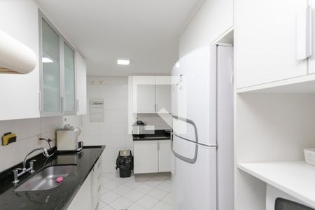 Apartamento à venda com 99m², 3 quartos e 2 vagas Apartamento à venda com 99m², 3 quartos e 2 vagasCozinha