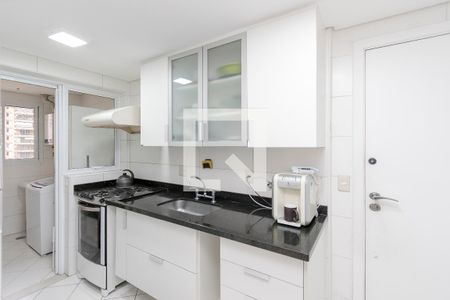 Apartamento à venda com 99m², 3 quartos e 2 vagas Apartamento à venda com 99m², 3 quartos e 2 vagasCozinha