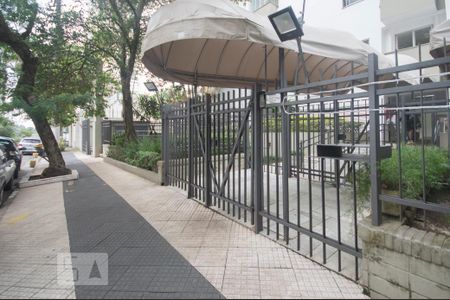 Apartamento para alugar com 44m², 1 quarto e 1 vaga Apartamento para alugar com 44m², 1 quarto e 1 vagaFachada