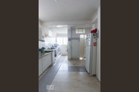 Casa à venda com 280m², 4 quartos e 2 vagasCozinha (térreo)