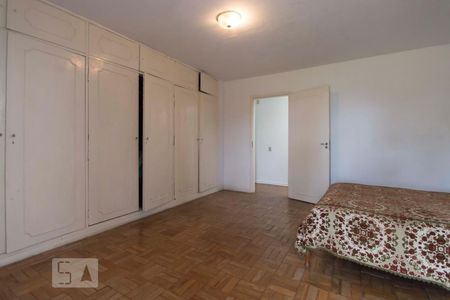 Casa à venda com 280m², 4 quartos e 2 vagasSuíte