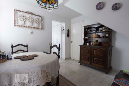 Casa à venda com 280m², 4 quartos e 2 vagasCopa ( térreo)