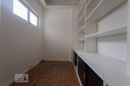 Apartamento para alugar com 190m², 3 quartos e sem vaga Apartamento para alugar com 190m², 3 quartos e sem vagaQuarto de serviço