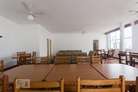 Apartamento para alugar com 190m², 3 quartos e sem vaga Apartamento para alugar com 190m², 3 quartos e sem vagaSalão de festa