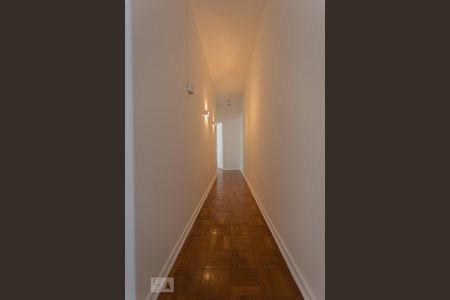 Corredor de apartamento para alugar com 3 quartos, 190m² em Cerqueira César, São Paulo