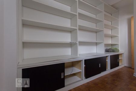 Apartamento para alugar com 190m², 3 quartos e sem vaga Apartamento para alugar com 190m², 3 quartos e sem vagaQuarto de serviço