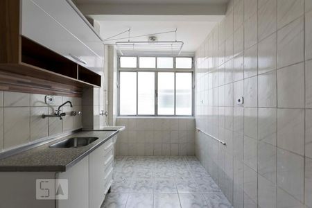 Cozinha de apartamento para alugar com 2 quartos, 75m² em Liberdade, São Paulo