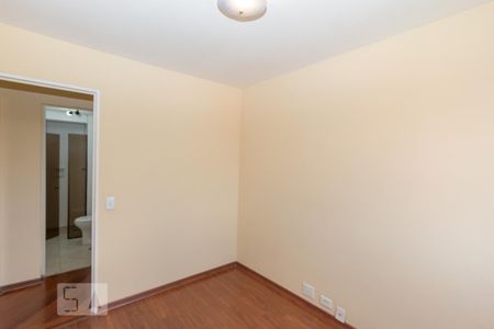 Quarto 1 de apartamento para alugar com 2 quartos, 70m² em Jardim Promissão, São Paulo