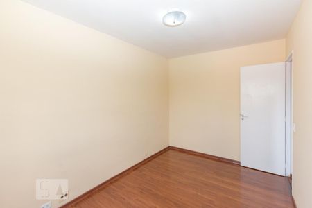 Quarto 2 de apartamento para alugar com 2 quartos, 70m² em Jardim Promissão, São Paulo