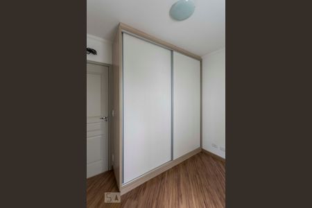 Apartamento para alugar com 69m², 3 quartos e 1 vagaQuarto 1 (Armários)