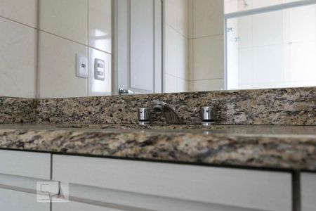 Apartamento para alugar com 69m², 3 quartos e 1 vagaQuarto 3 - Suíte/ Banheiro (Torneira)