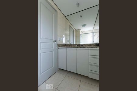 Apartamento para alugar com 69m², 3 quartos e 1 vagaQuarto 3 - Suíte/ Banheiro