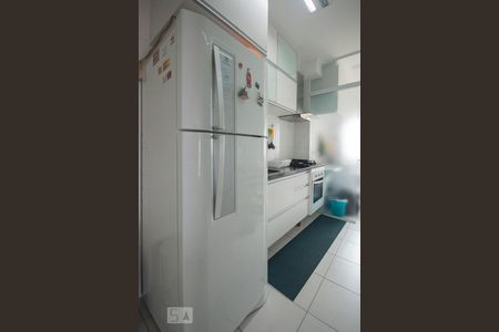 Cozinha de apartamento para alugar com 3 quartos, 83m² em Jardim Brasil (zona Sul), São Paulo