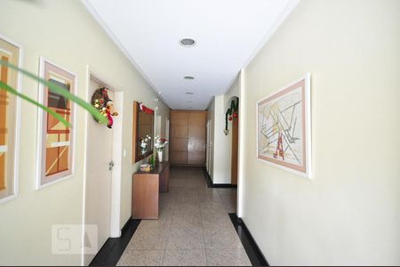 Apartamento para alugar com 72m², 2 quartos e 2 vagashall social