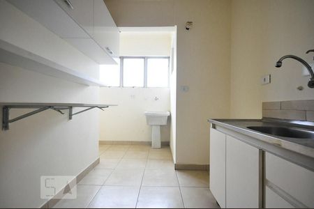 cozinha de apartamento para alugar com 2 quartos, 110m² em Vila Andrade, São Paulo