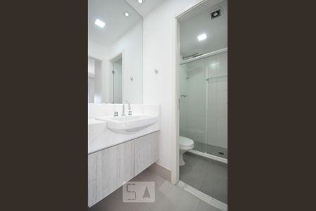 banheiro de apartamento para alugar com 1 quarto, 47m² em Vila Andrade, São Paulo
