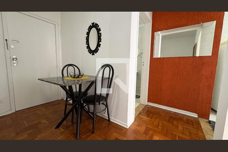 Sala de apartamento para alugar com 1 quarto, 48m² em Liberdade, São Paulo