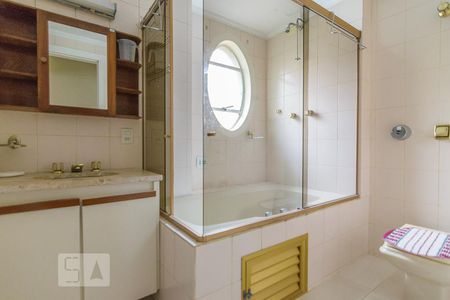 Banheiro de apartamento para alugar com 2 quartos, 96m² em Vila Bastos, Santo André