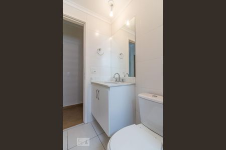 Banheiro de apartamento para alugar com 2 quartos, 57m² em Barra Funda, São Paulo
