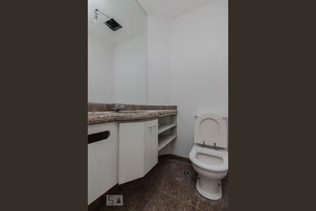 Apartamento à venda com 350m², 4 quartos e 4 vagasBanheiro 1