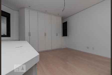 Apartamento à venda com 350m², 4 quartos e 4 vagasQuarto suíte 1