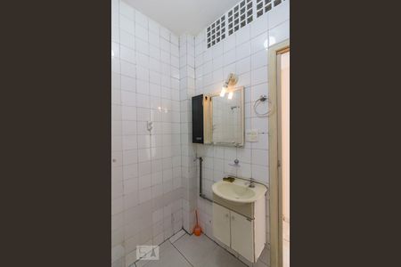 Banheiro de kitnet/studio para alugar com 1 quarto, 43m² em Bela Vista, São Paulo