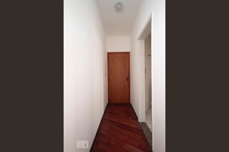 Corredor de apartamento à venda com 2 quartos, 68m² em Vila Regente Feijó, São Paulo