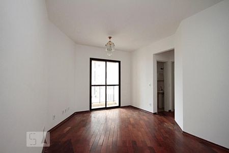 Sala de Apartamento com 2 quartos, 68m² Jardim Anália Franco