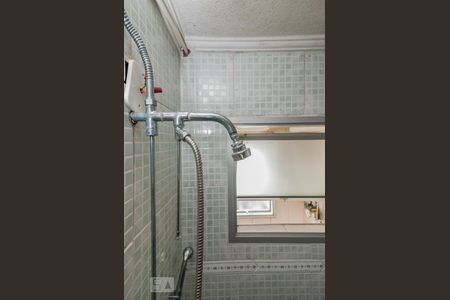 Banheiro de apartamento à venda com 1 quarto, 52m² em Vila Camargos, Guarulhos