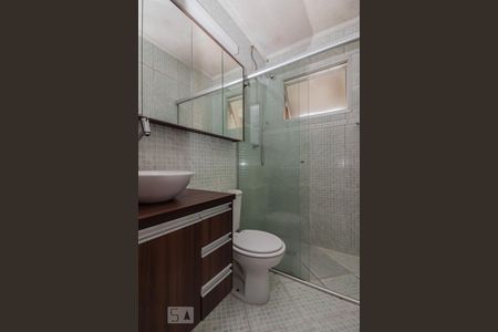 Banheiro de apartamento à venda com 1 quarto, 52m² em Vila Camargos, Guarulhos