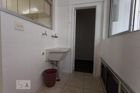 Apartamento à venda com 96m², 3 quartos e 1 vaga Apartamento à venda com 96m², 3 quartos e 1 vagaArea de serviço
