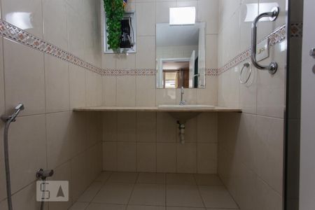 Apartamento à venda com 96m², 3 quartos e 1 vaga Apartamento à venda com 96m², 3 quartos e 1 vagaBanheiro II