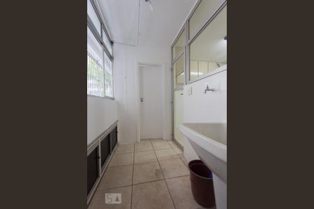 Apartamento à venda com 96m², 3 quartos e 1 vaga Apartamento à venda com 96m², 3 quartos e 1 vagaArea de serviço