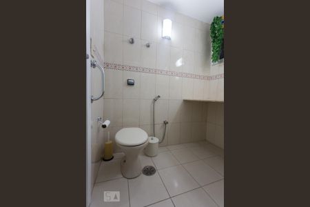 Apartamento à venda com 96m², 3 quartos e 1 vaga Apartamento à venda com 96m², 3 quartos e 1 vagaBanheiro II