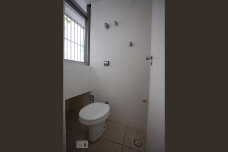 Apartamento à venda com 96m², 3 quartos e 1 vaga Apartamento à venda com 96m², 3 quartos e 1 vagaBanheiro de serviço