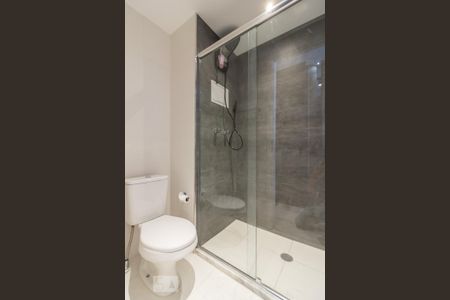Banheiro de kitnet/studio para alugar com 1 quarto, 34m² em Consolação, São Paulo