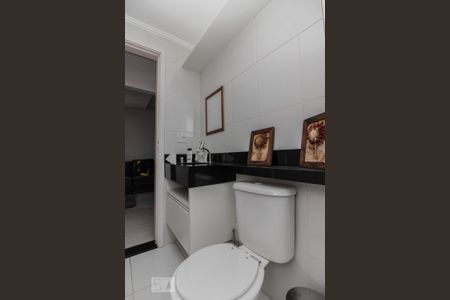 Banheiro de apartamento para alugar com 2 quartos, 54m² em Centro, Guarulhos