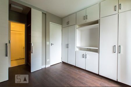 Suíte de apartamento para alugar com 2 quartos, 98m² em Jardim Londrina, São Paulo