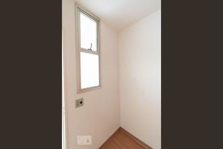 Apartamento à venda com 111m², 3 quartos e 2 vagas Apartamento à venda com 111m², 3 quartos e 2 vagasQuarto Serviço