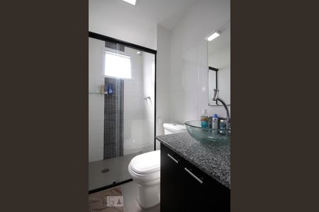 Banheiro de apartamento à venda com 2 quartos, 45m² em Jardim Ibitirama, São Paulo