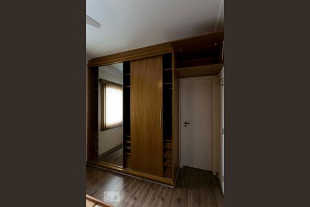 Apartamento para alugar com 62m², 2 quartos e 2 vagasQuarto 2 - Suíte (Armários)